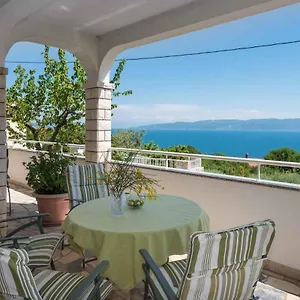  Apartment In Ravni/istrien 30383