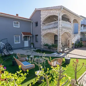 apartments-limia.pula-hotels.org/